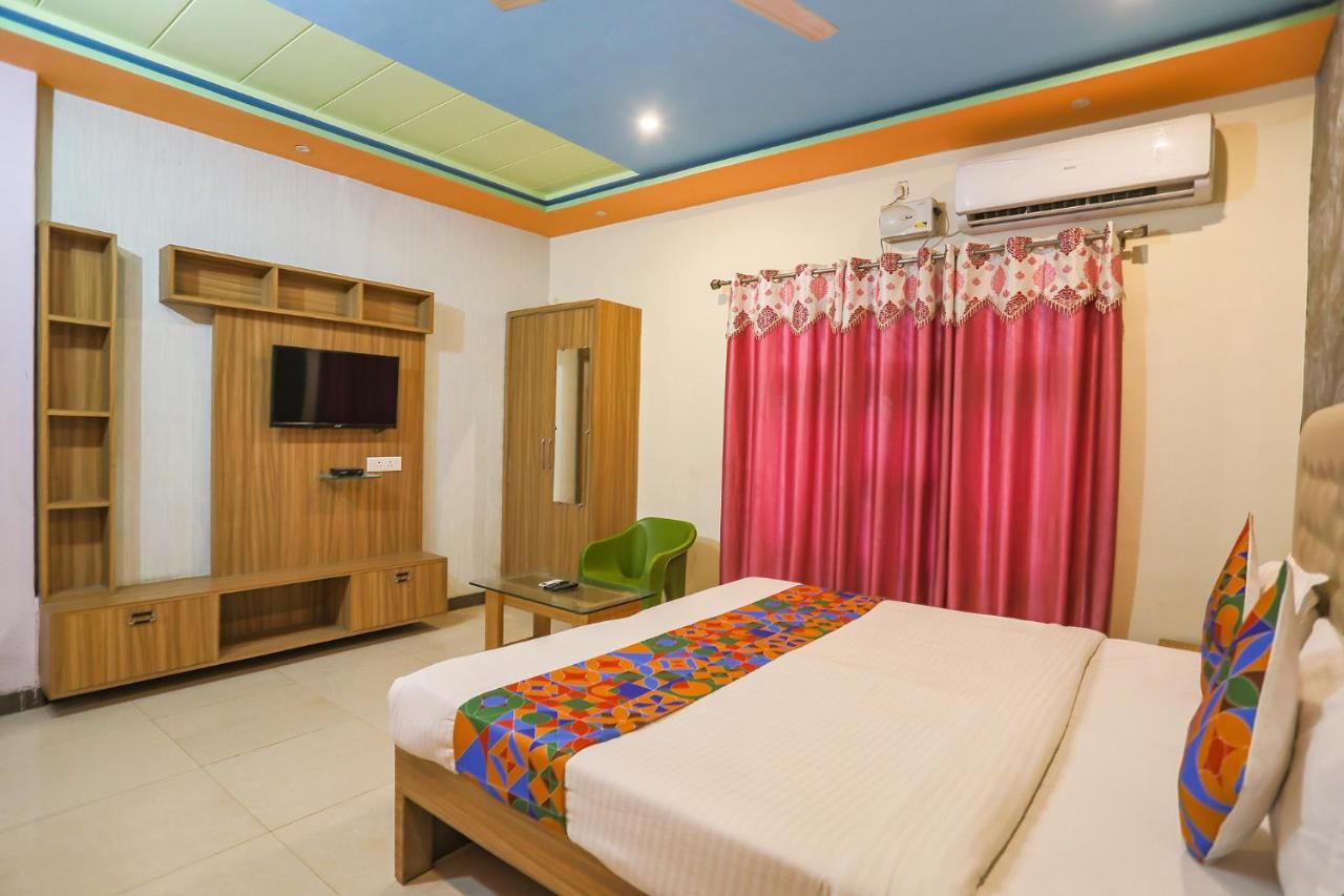 Fabhotel Kriti Green Варанаси Экстерьер фото