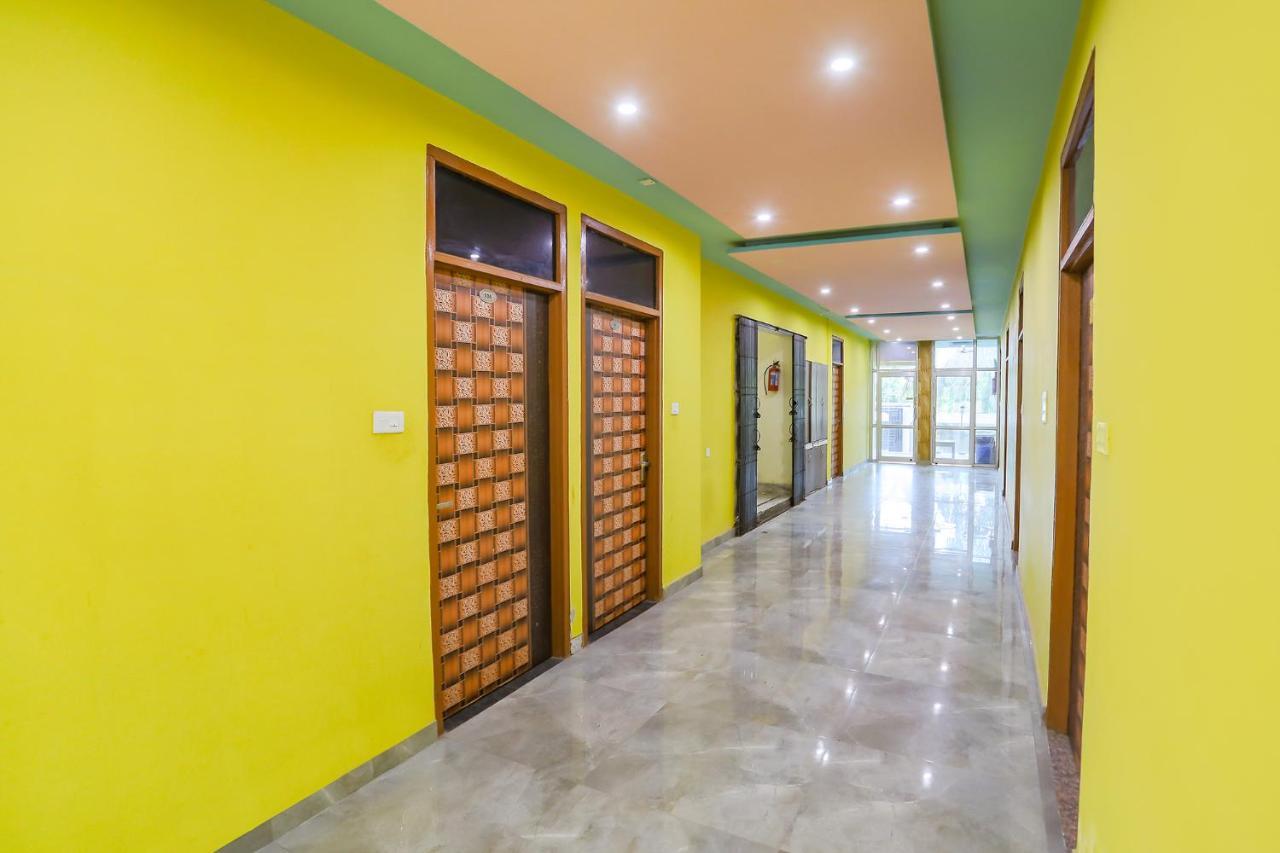 Fabhotel Kriti Green Варанаси Экстерьер фото