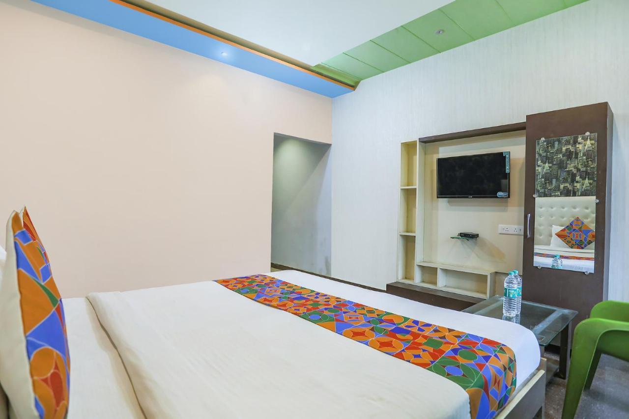 Fabhotel Kriti Green Варанаси Экстерьер фото